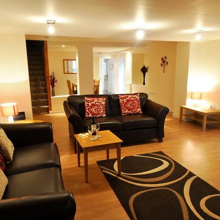 Dufftown Square Apartment エクステリア 写真